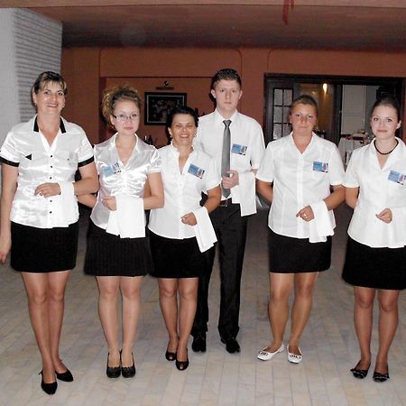 Hotel Zimbru Campulung Moldovenesc Ngoại thất bức ảnh