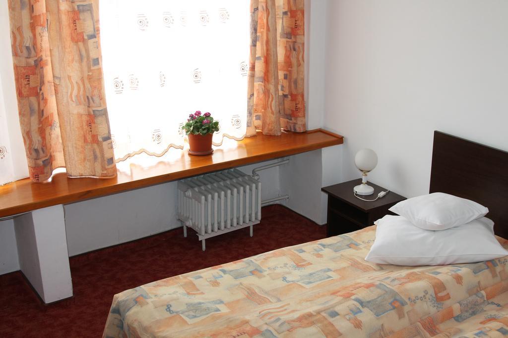 Hotel Zimbru Campulung Moldovenesc Phòng bức ảnh