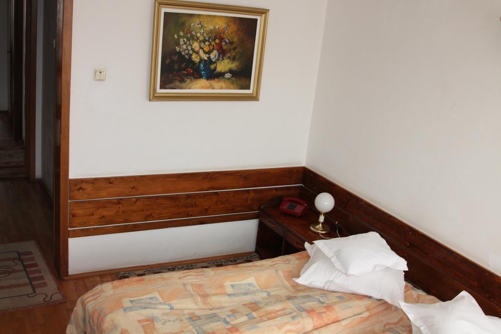 Hotel Zimbru Campulung Moldovenesc Ngoại thất bức ảnh
